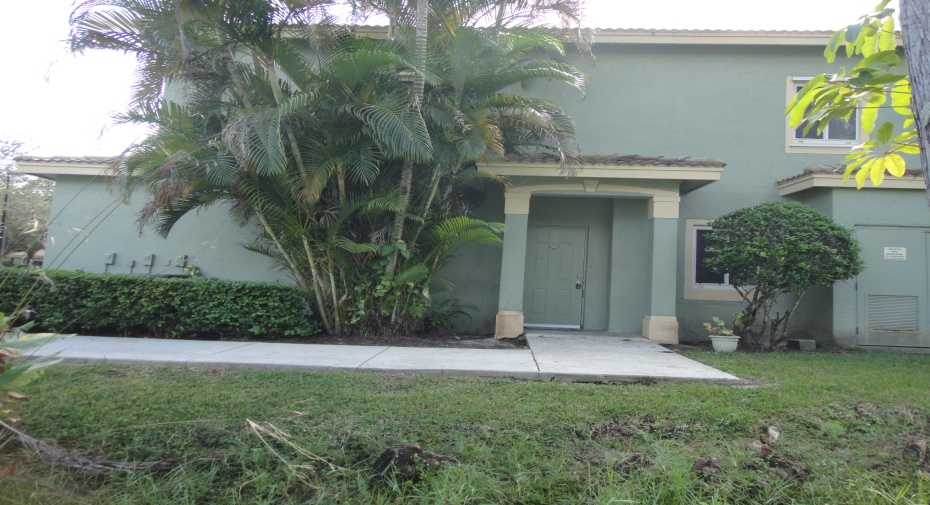 310 Crestwood Circle Unit 104, Royal Palm Beach, Florida 33411, 4 Bedrooms Bedrooms, ,2 BathroomsBathrooms,Residential Lease,For Rent,Crestwood,1,RX-10933832