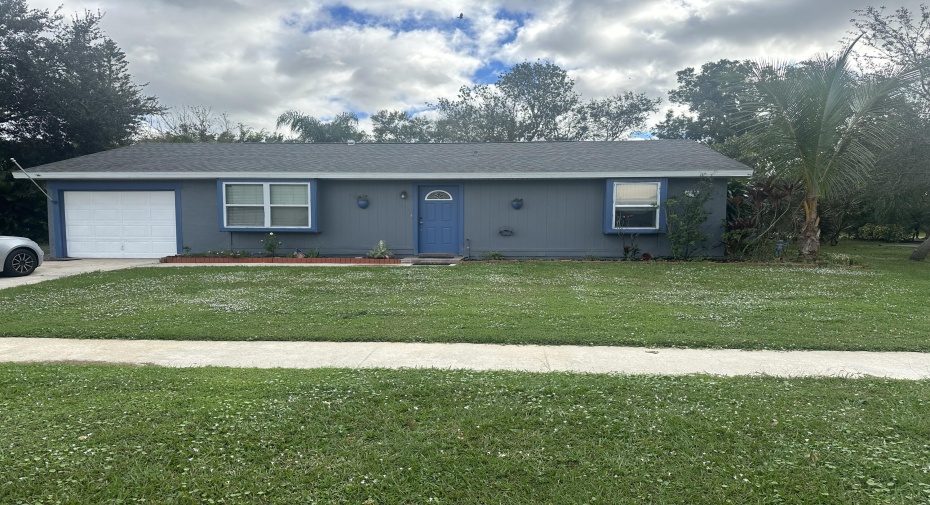 274 NE Brunson Court, Port Saint Lucie, Florida 34953, 2 Bedrooms Bedrooms, ,2 BathroomsBathrooms,Residential Lease,For Rent,Brunson,RX-10943904