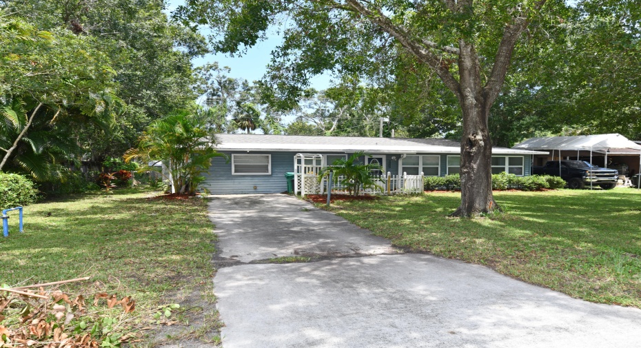 8608 Penny Lane Lane, Fort Pierce, Florida 34951, 3 Bedrooms Bedrooms, ,1 BathroomBathrooms,Single Family,For Sale,Penny Lane,RX-10909730