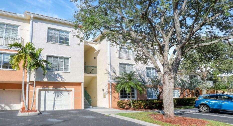 3310 Myrtlewood Circle, Palm Beach Gardens, Florida 33418, 1 Bedroom Bedrooms, ,1 BathroomBathrooms,Condominium,For Sale,Myrtlewood,3,RX-10936789