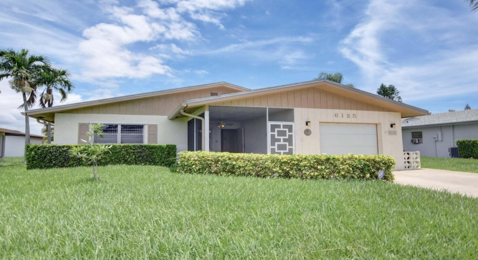 6125 Stanley Lane, Delray Beach, Florida 33484, 2 Bedrooms Bedrooms, ,2 BathroomsBathrooms,Single Family,For Sale,Stanley,RX-10926357