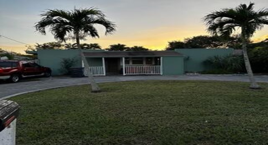 14 Sioux Lane, Lake Worth, Florida 33462, 3 Bedrooms Bedrooms, ,2 BathroomsBathrooms,Single Family,For Sale,Sioux,RX-10944592