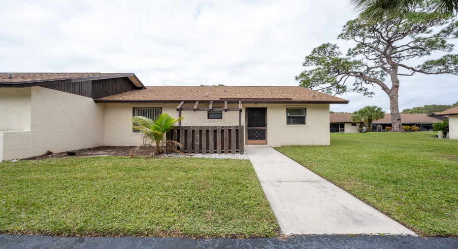 24 Via De Casas Norte, Boynton Beach, Florida 33426, 2 Bedrooms Bedrooms, ,2 BathroomsBathrooms,Residential Lease,For Rent,Via De Casas Norte,1,RX-10945295