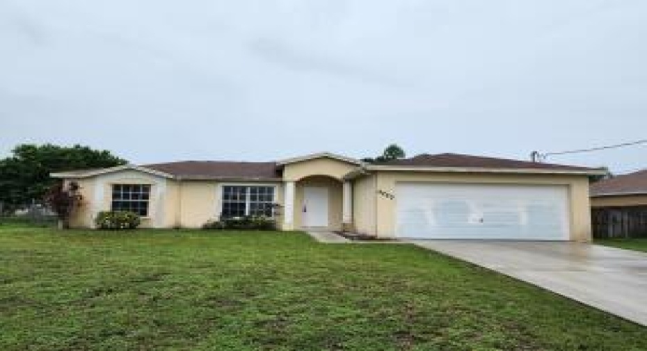 4220 SW Jarmer Road, Port Saint Lucie, Florida 34953, 3 Bedrooms Bedrooms, ,2 BathroomsBathrooms,Residential Lease,For Rent,Jarmer,RX-10945371