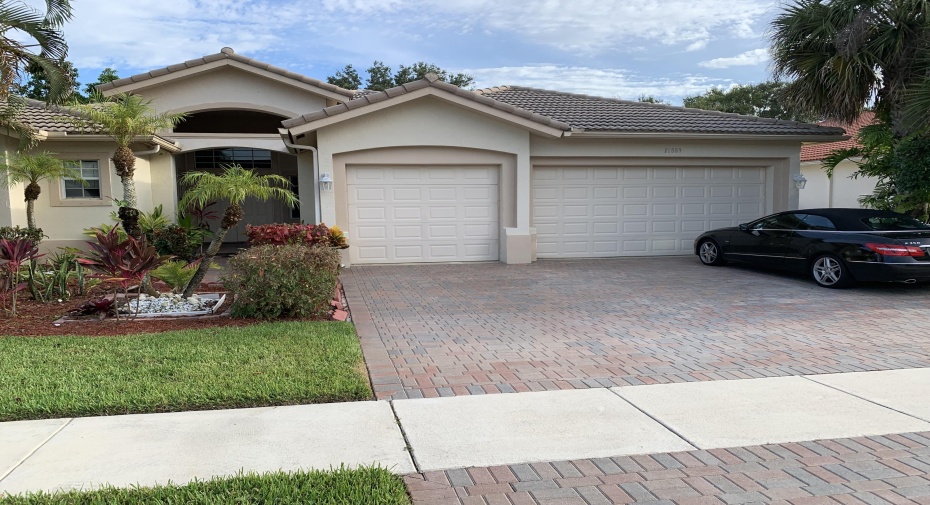 11889 Osprey Point Circle, Wellington, Florida 33449, 5 Bedrooms Bedrooms, ,3 BathroomsBathrooms,Residential Lease,For Rent,Osprey Point,1,RX-10895894