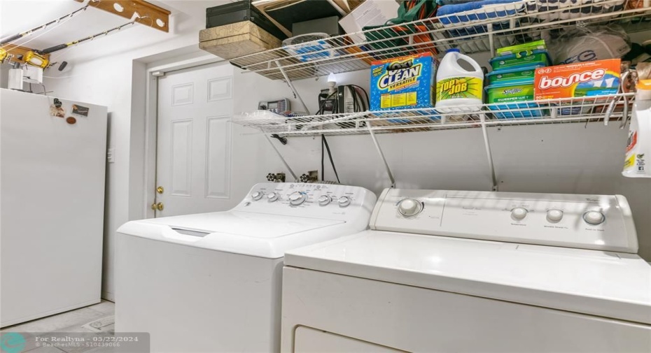 Laundry room, washer and gas dryer