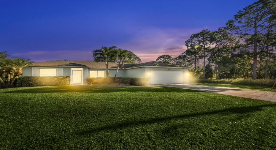 4107 SW Fiji Lane, Port Saint Lucie, Florida 34953, 3 Bedrooms Bedrooms, ,2 BathroomsBathrooms,Single Family,For Sale,Fiji,RX-10944681