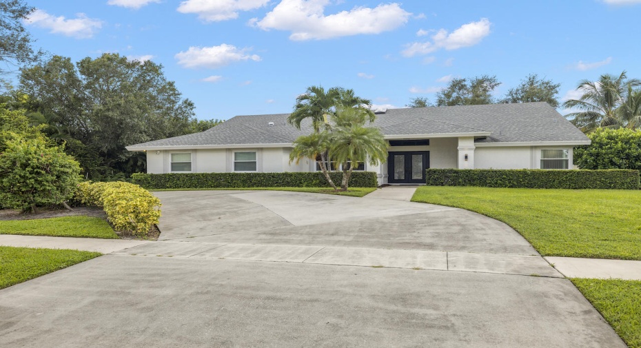 15600 Rolling Meadows Circle, Wellington, Florida 33414, 4 Bedrooms Bedrooms, ,2 BathroomsBathrooms,Residential Lease,For Rent,Rolling Meadows,RX-10921808