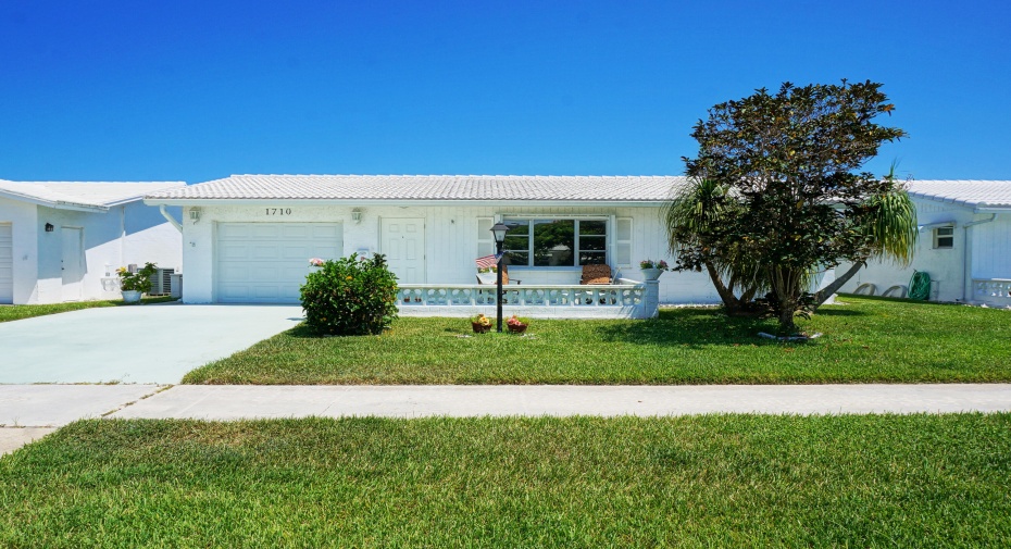 1710 SW 22nd Street, Boynton Beach, Florida 33426, 2 Bedrooms Bedrooms, ,2 BathroomsBathrooms,Single Family,For Sale,22nd,RX-10918162