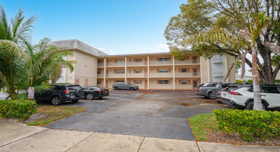 8801 NW 38th Drive Unit 206b, Coral Springs, Florida 33065, 2 Bedrooms Bedrooms, ,2 BathroomsBathrooms,Condominium,For Sale,38th,2,RX-10882146