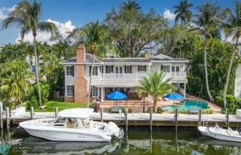 100ft Waterfront on Desirable South Isle