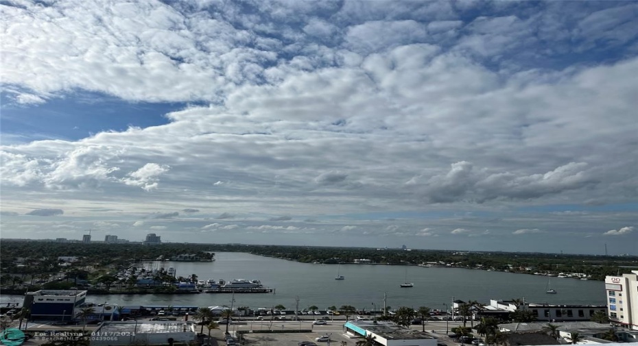 INTRACOASTAL VIEWS FROM ROOFTOP POOL