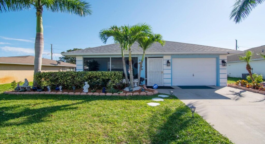 415 13th Place, Vero Beach, Florida 32962, 3 Bedrooms Bedrooms, ,2 BathroomsBathrooms,Single Family,For Sale,13th,RX-10946900