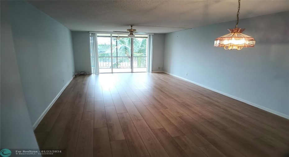 Living/Dining Area