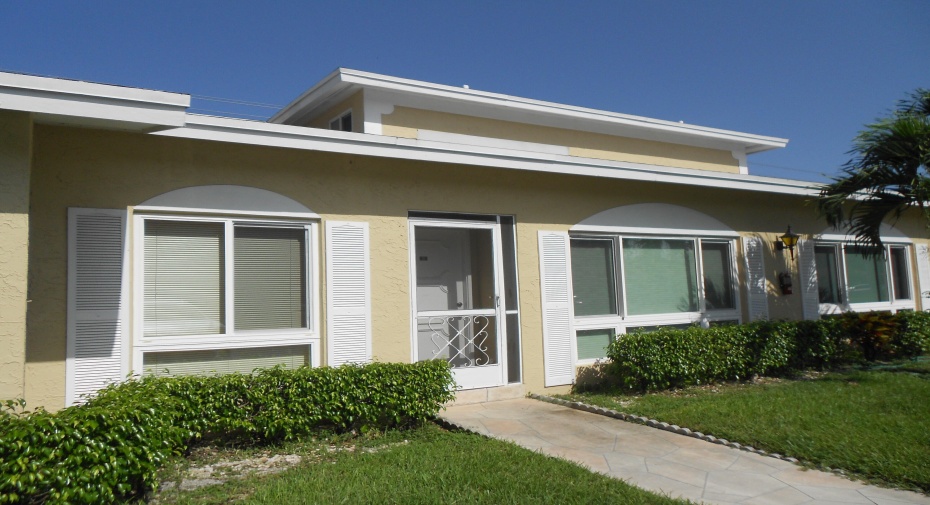 13614 Via Flora Unit B, Delray Beach, Florida 33484, 2 Bedrooms Bedrooms, ,2 BathroomsBathrooms,Residential Lease,For Rent,Via Flora,1,RX-10916381