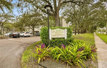 Listed Beautiful 2/2 unit in the heart of Plantation by Andrea Guzman