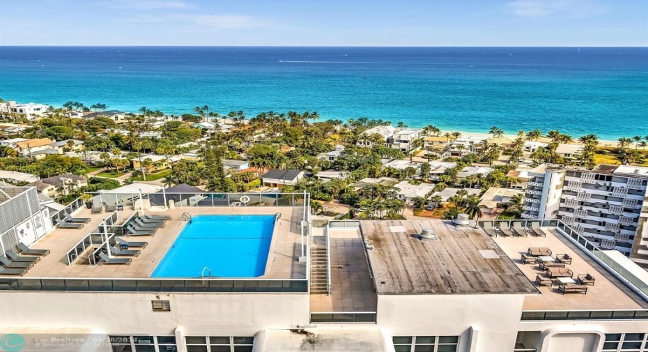 Rooftop Amenities with Ocean View