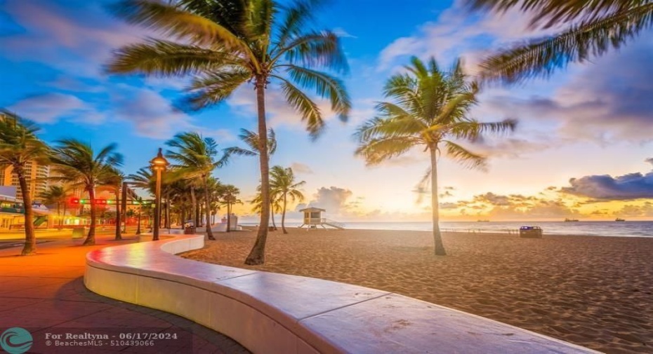 10 MINUTES TO LAUDERDALE BY THE SEA AND FORT LAUDERDALE ATTRACTIONS!