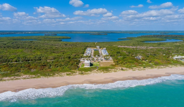 124 Ocean Estates Drive, Hutchinson Island, Florida 34949, 4 Bedrooms Bedrooms, ,5 BathroomsBathrooms,Single Family,For Sale,Ocean Estates,RX-10873559