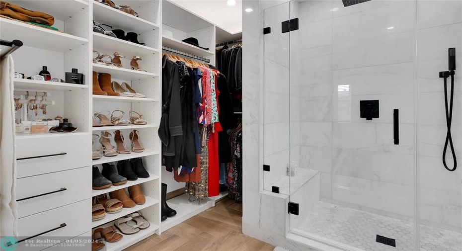 Best Designed California Closet