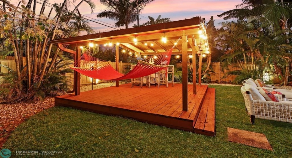 Incredible Cabana perfect for relaxing or entertainment.