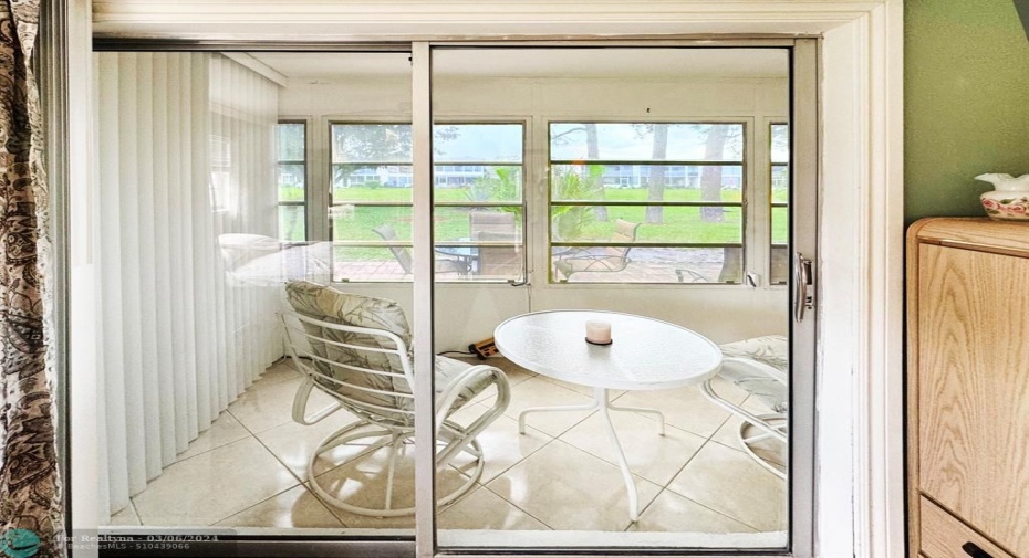 Enclosed Patio Turns Into a Sunny Florida Room