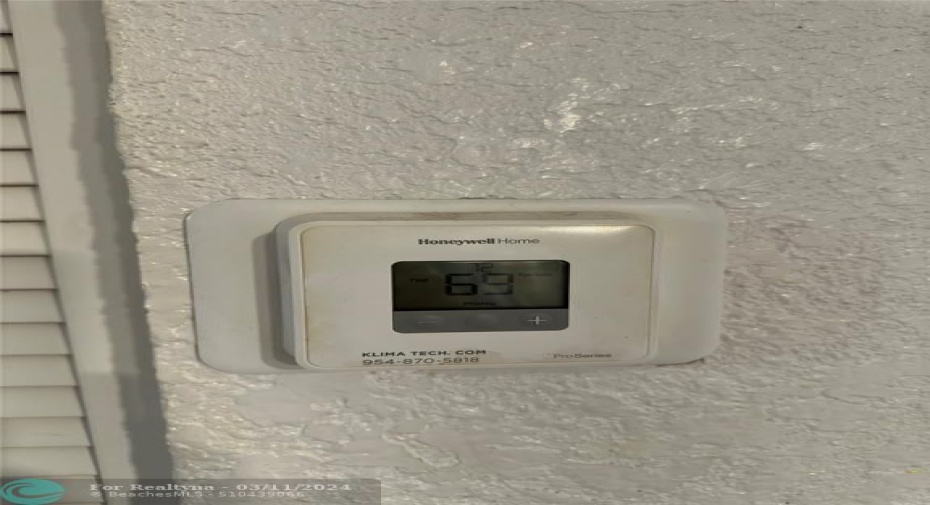 Apt 2, thermostat