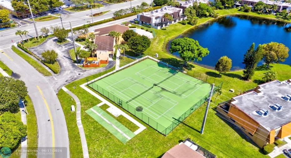 AERIAL TENNIS COURTS