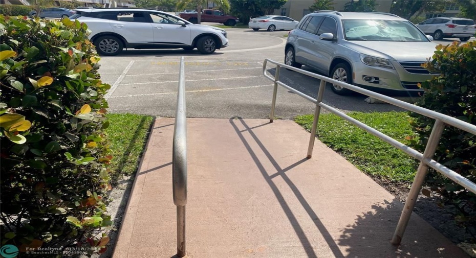 Handicap accessible ramp