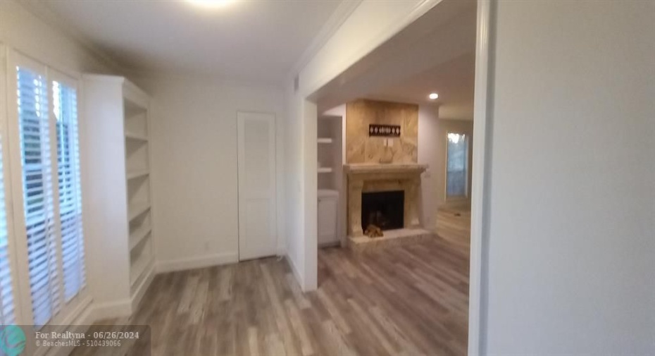 Sun room looking to livingroom