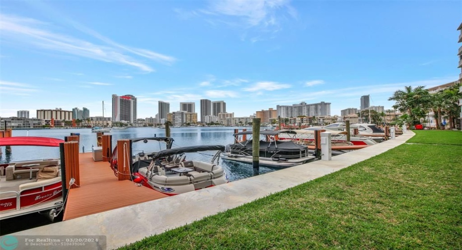 BOAT SLIP VIEW