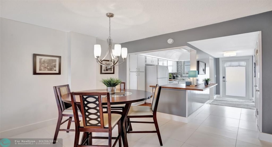 DINING ROOM OPEN CONCEPT