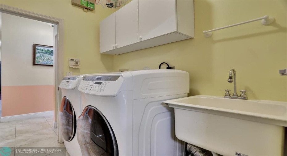 Samsung WiFi connected appliances washer & dryer