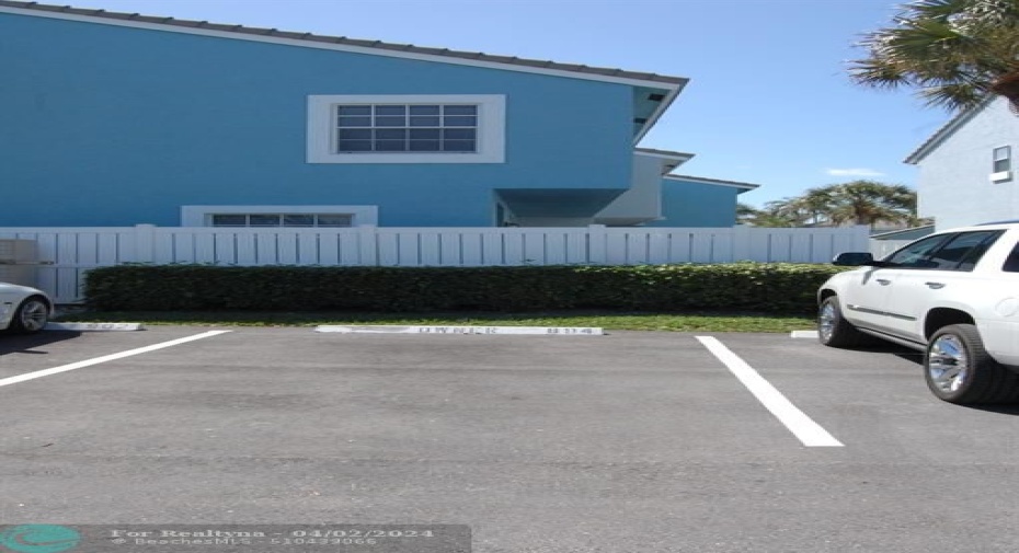 Side of Townhome/Patio Fence