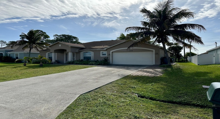 1552 SW Apricot Road, Port Saint Lucie, Florida 34953, 4 Bedrooms Bedrooms, ,2 BathroomsBathrooms,Residential Lease,For Rent,Apricot,1,RX-10945276