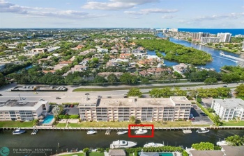 YOUR very own dock space on ICW, extremely close to the beach! No fixed bridges.