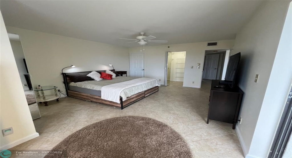 Spacious master bedroom with 2 walk in closets