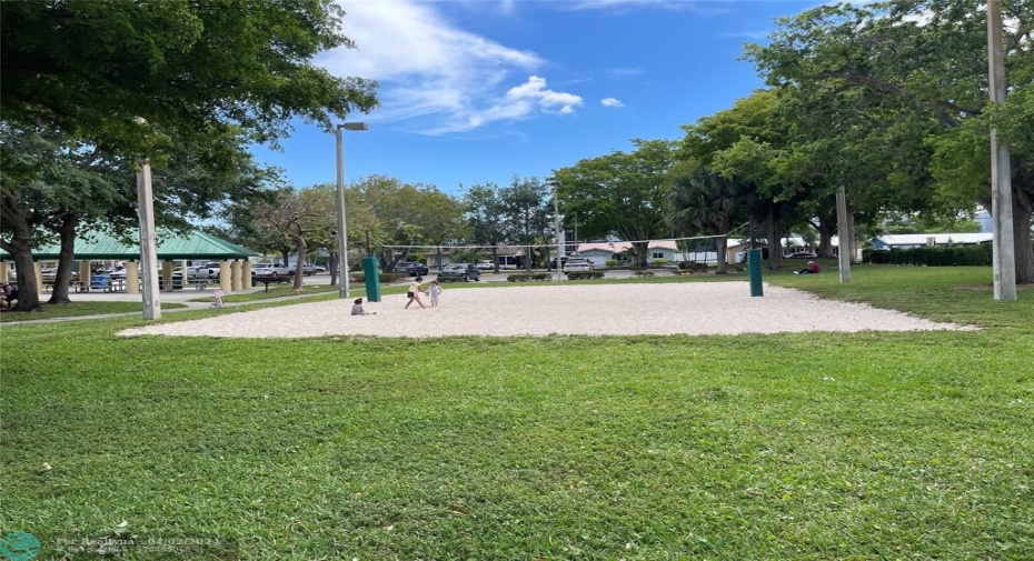This park even has a volleyball court