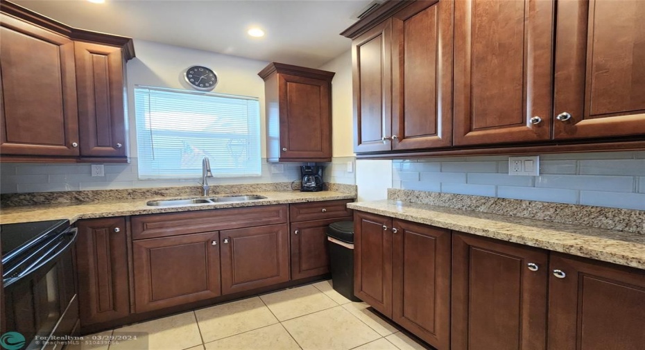 Gorgeous Upgraded Kitchen