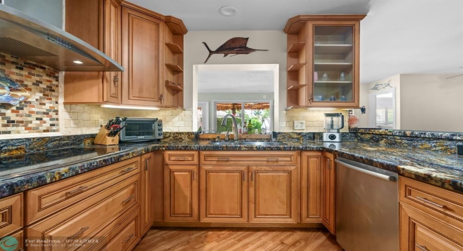 Pass through from kitchen to Florida room complete with a wet bar!