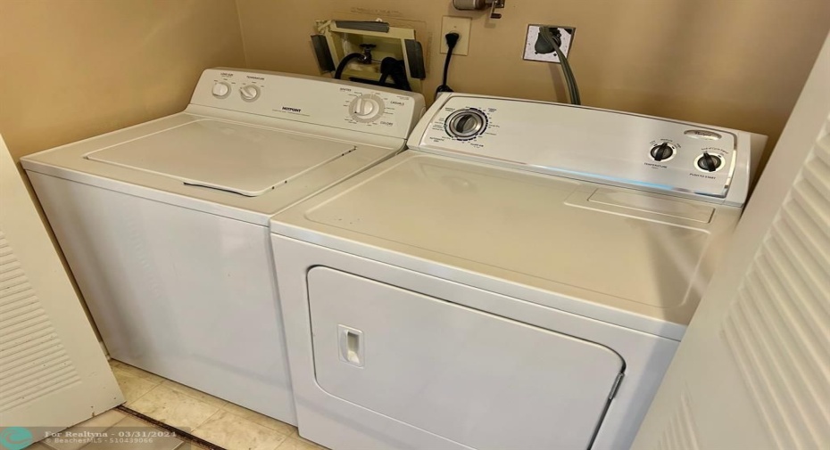 Even a full sized washer/dryer inside the condo.