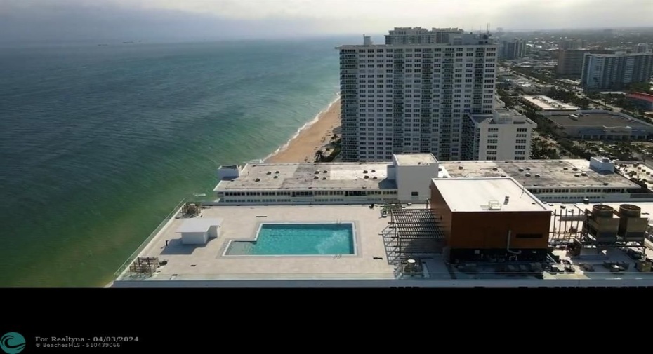 The only Roof-Top Pool on the Galt Ocean Mile!