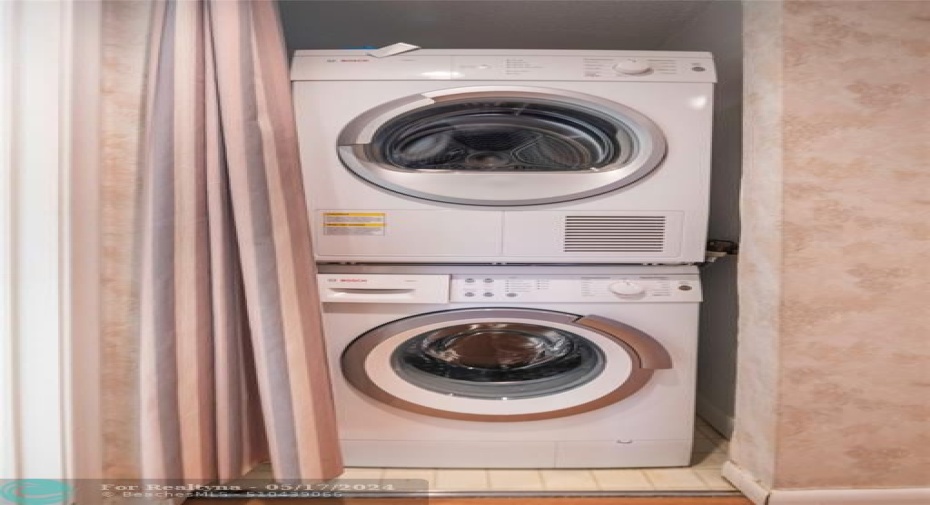 washer and dryer in unit