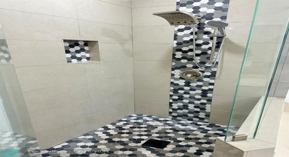 Shower Master Suite