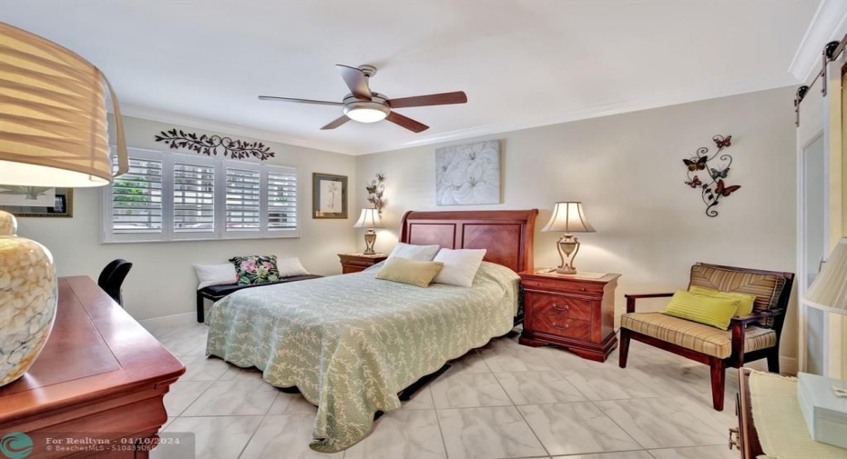 Primary Bedroom is a generous size and features an en-suite bath and walk-in closet.