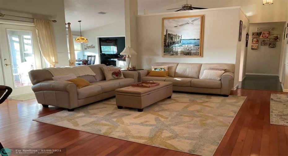 Living room  with solid wood floors