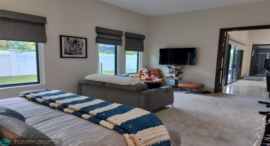 Master Bedroom and Sitting Area T V included