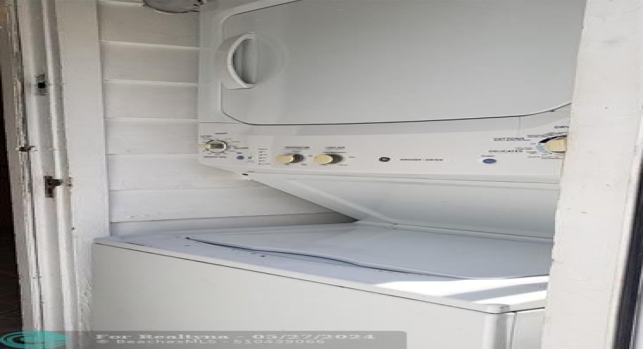 STACKED WASHER & DRYER