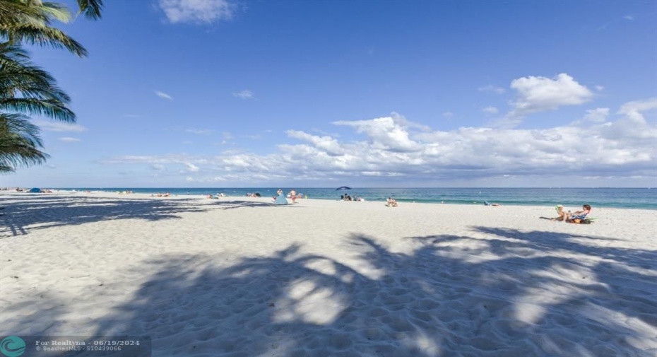 2 short blocks to this beautiful sandy Fort Lauderdale Beach!
