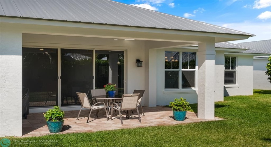 East exposure for back porch with breeze from the ocean